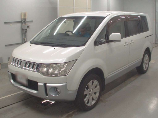 MITSUBISHI DELICA D5 2012