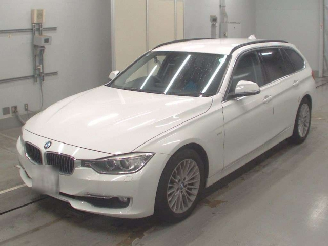 BMW 3 SERIES 2013