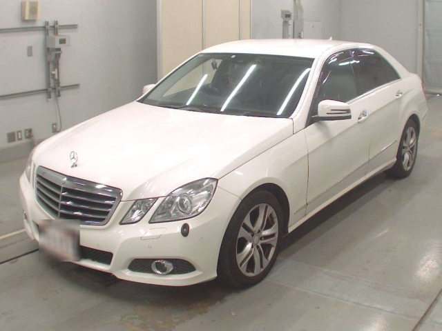 MERCEDES BENZ E CLASS 2010