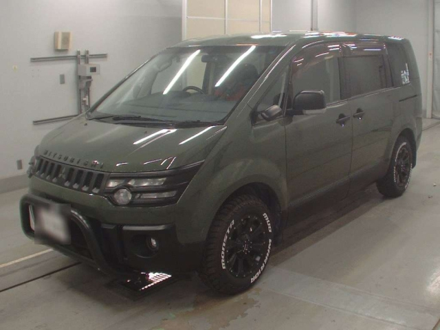 MITSUBISHI DELICA D5 2013