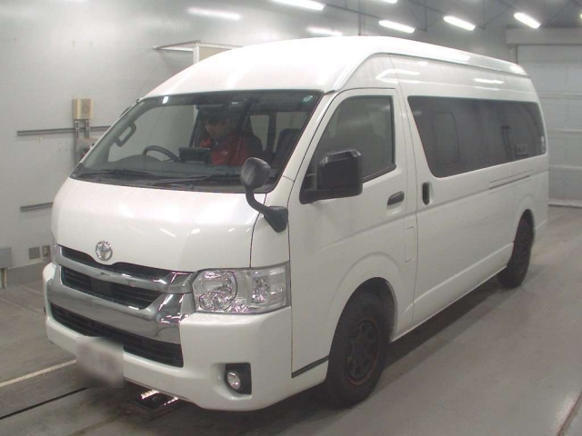 TOYOTA HIACE VAN