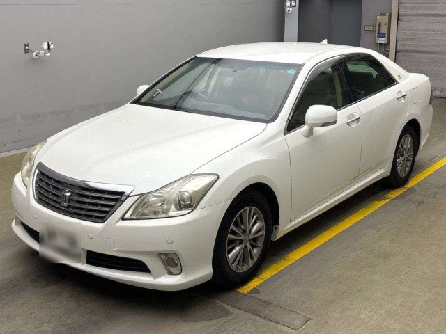 TOYOTA CROWN 2010