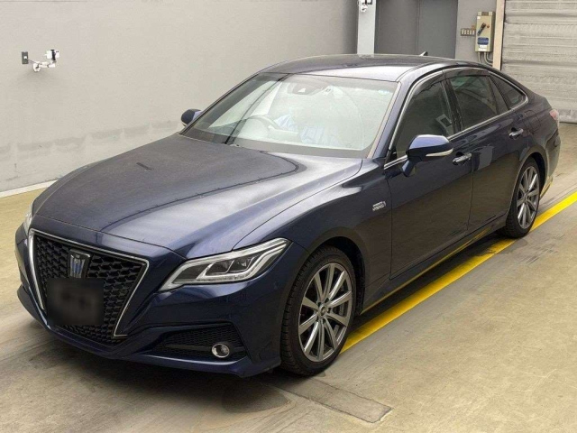 TOYOTA CROWN 2018