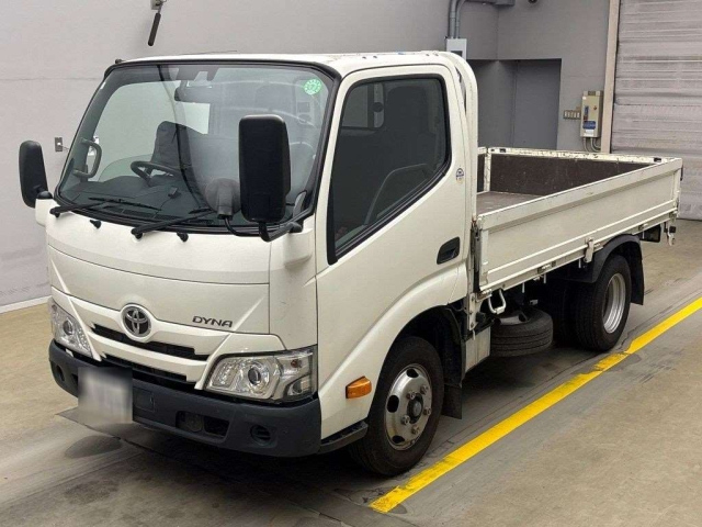 TOYOTA DYNA 2020