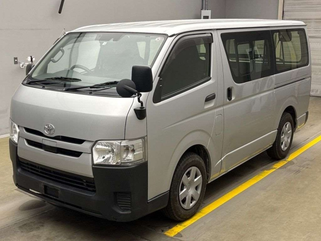 TOYOTA REGIUS ACE VAN