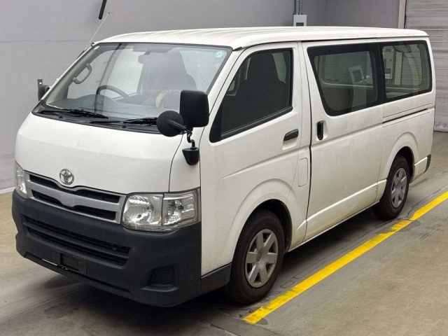 TOYOTA REGIUS ACE VAN