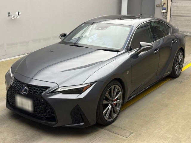 LEXUS IS