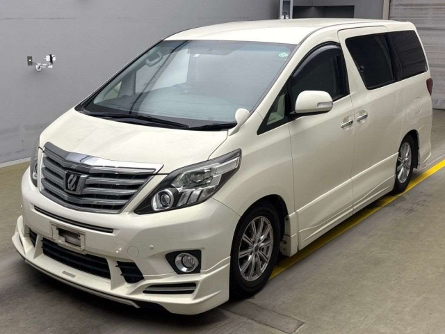 TOYOTA ALPHARD 2013