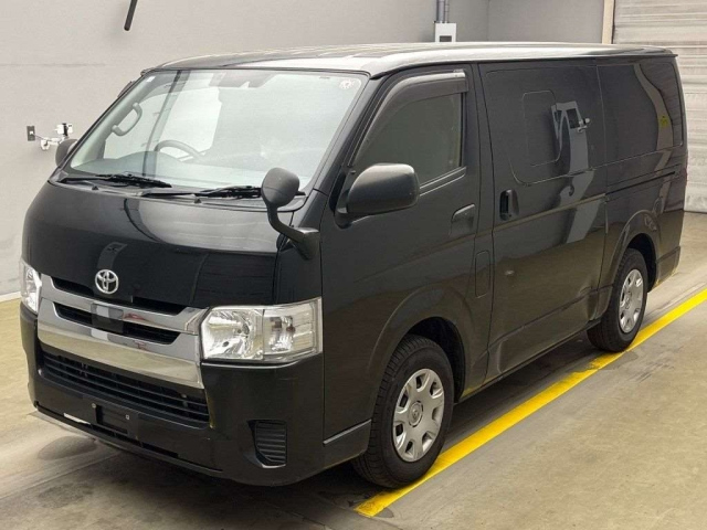 TOYOTA REGIUS ACE VAN