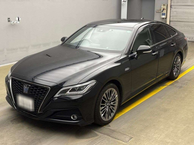 TOYOTA CROWN 2018