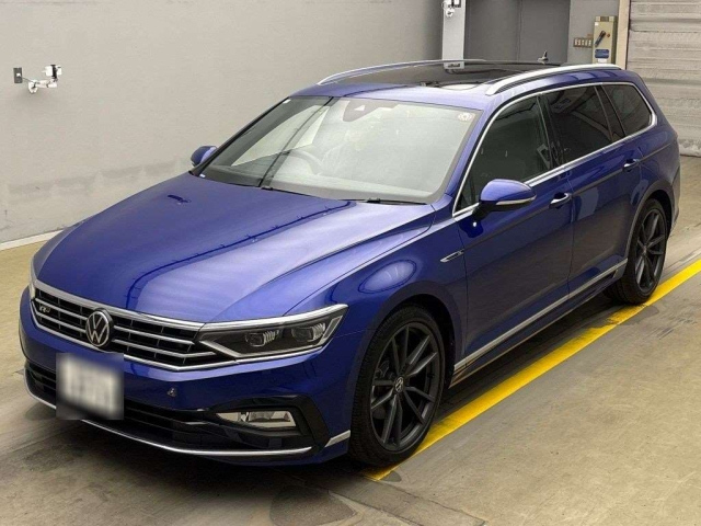 VOLKSWAGEN PASSAT VARIANT 2023