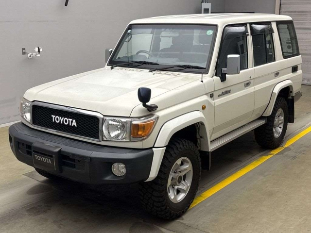 TOYOTA LAND CRUISER 2014