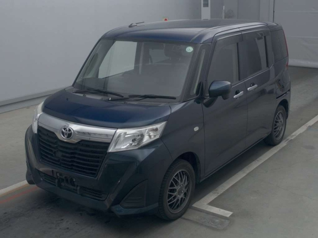 TOYOTA ROOMY 2017