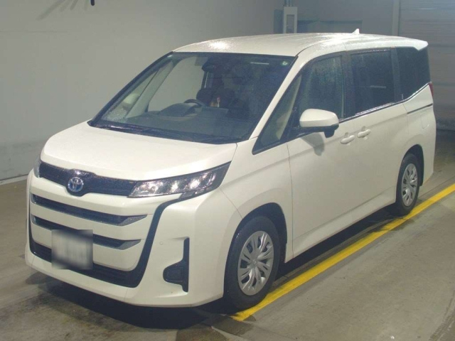 TOYOTA NOAH 2023