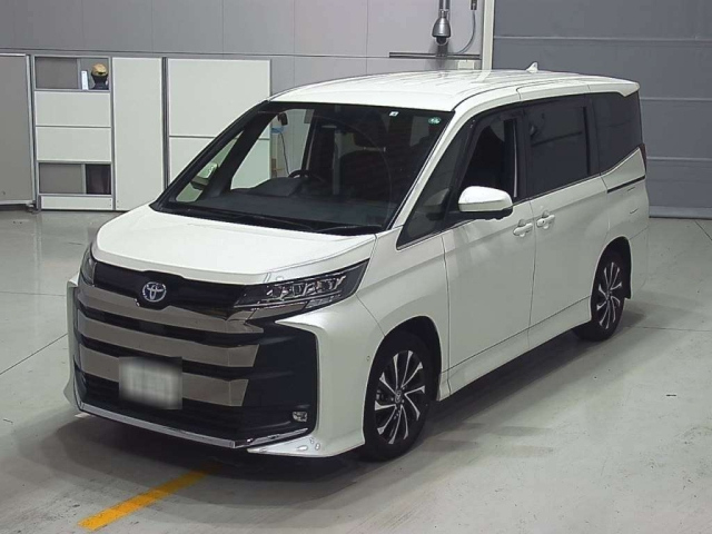 TOYOTA NOAH