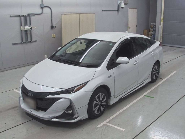TOYOTA PRIUS PHV