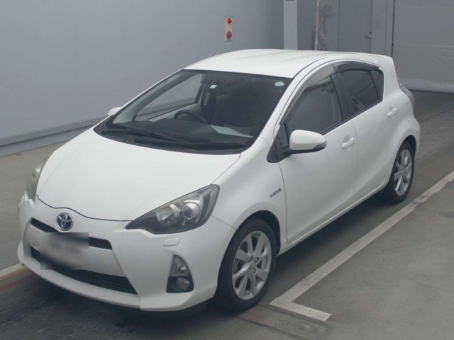 TOYOTA AQUA 2012