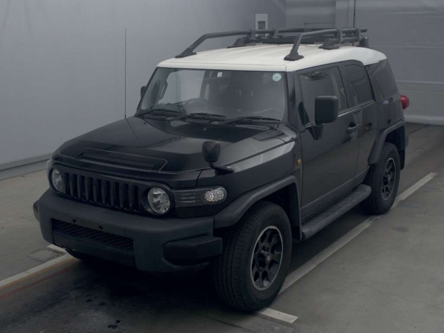 TOYOTA FJ CRUISER 2016