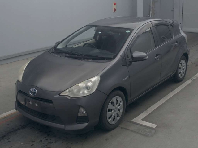 TOYOTA AQUA 2012