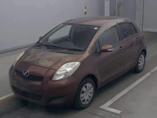 TOYOTA VITZ 2010