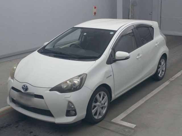 TOYOTA AQUA 2012