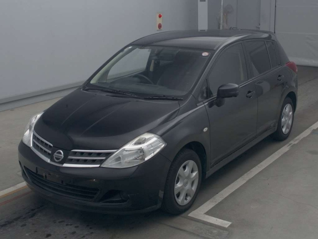 NISSAN TIIDA 2010