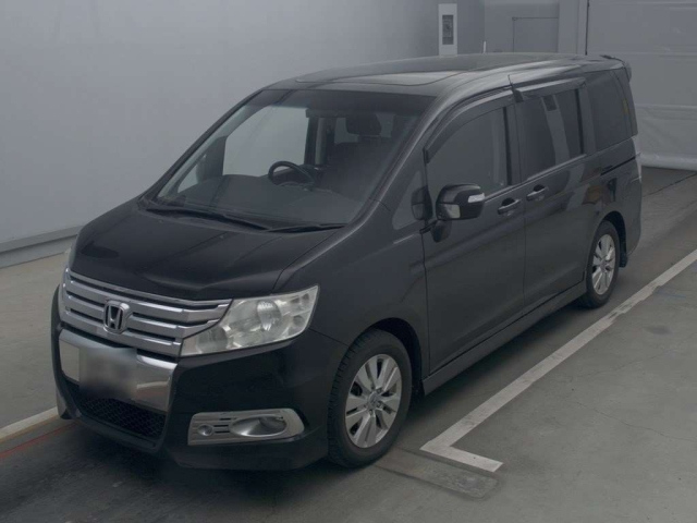 HONDA STEP WAGON 2011