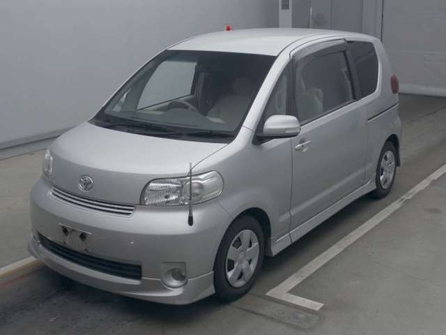 TOYOTA PORTE 2009