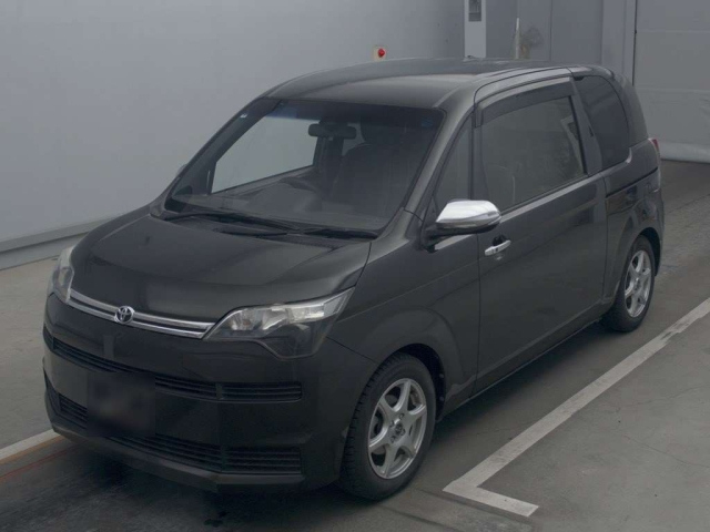 TOYOTA SPADE 2015
