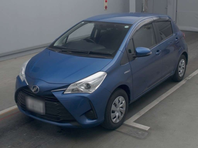 TOYOTA VITZ 2019