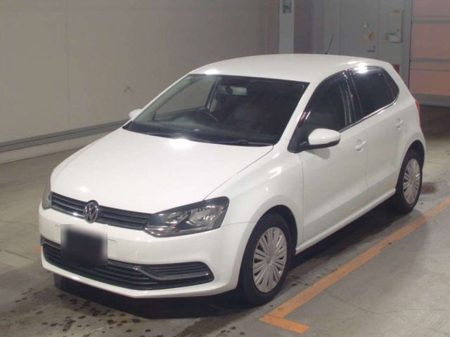 VOLKSWAGEN POLO 2015