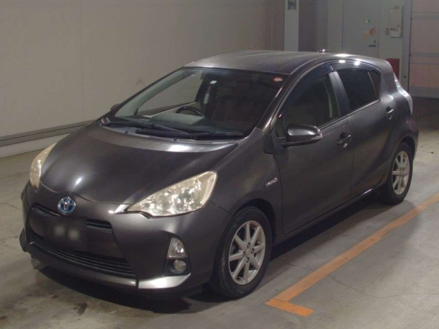 TOYOTA AQUA 2012