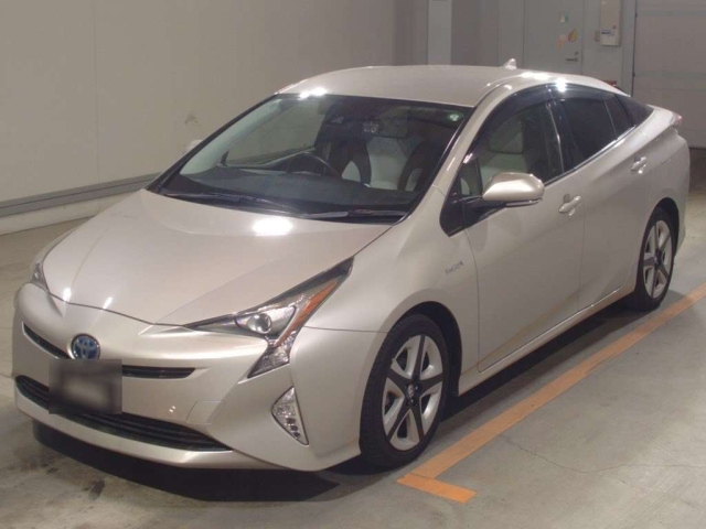 TOYOTA PRIUS 2017