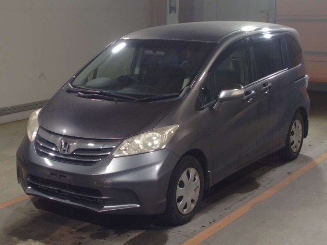 HONDA FREED 2013