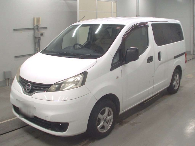 NISSAN NV200 2011