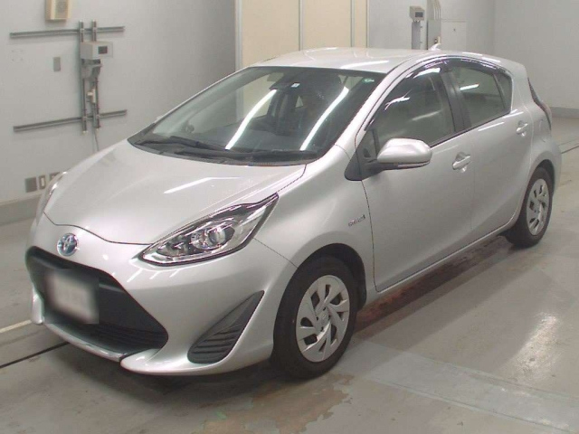 TOYOTA AQUA 2020