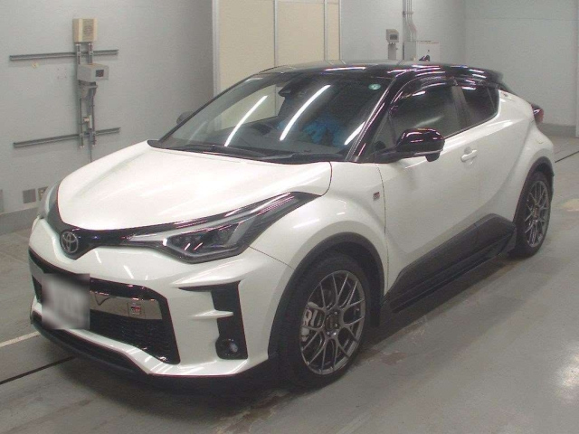 TOYOTA C-HR 2021