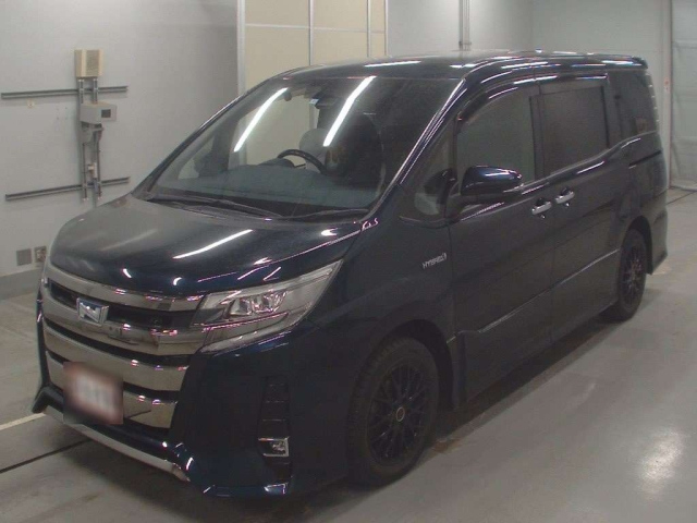 TOYOTA NOAH 2019