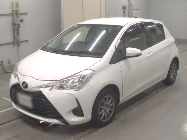 TOYOTA VITZ 2019