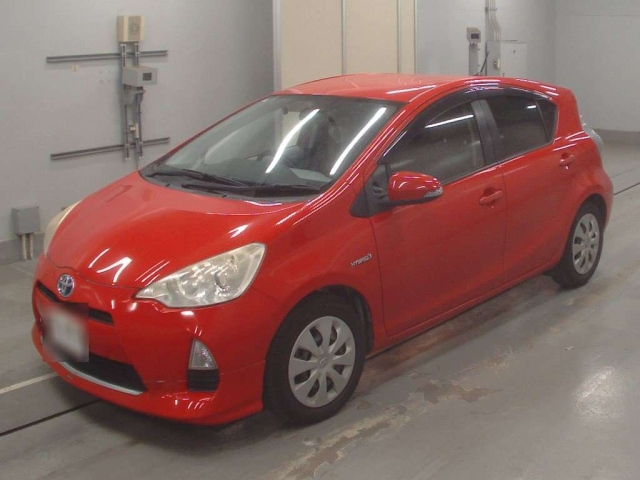 TOYOTA AQUA 2012