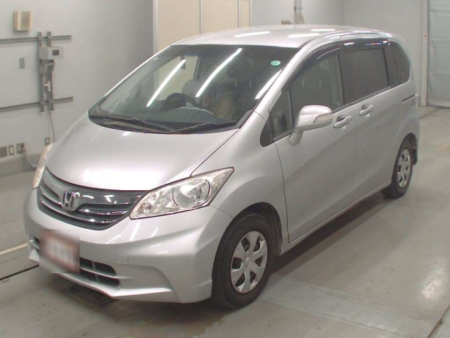 HONDA FREED 2013