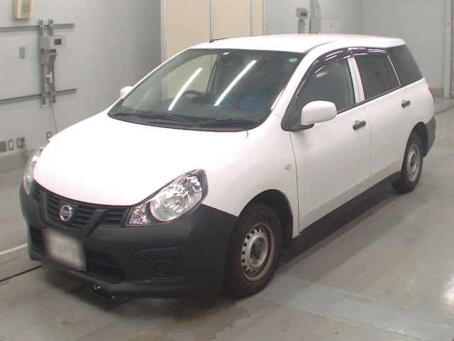 NISSAN AD 2020
