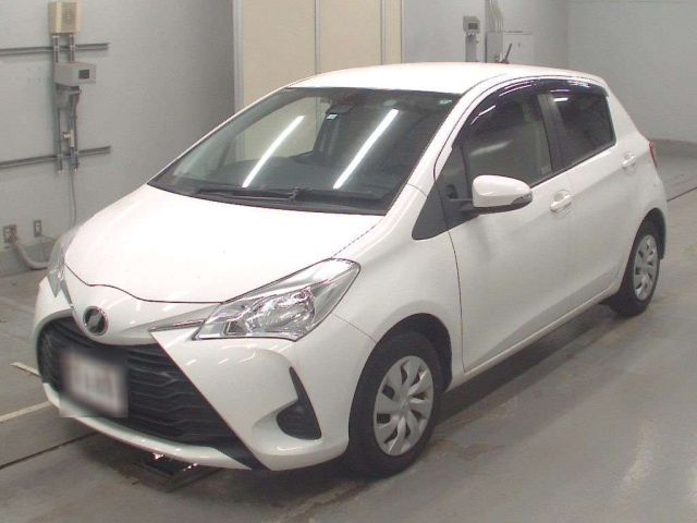 TOYOTA VITZ 2020