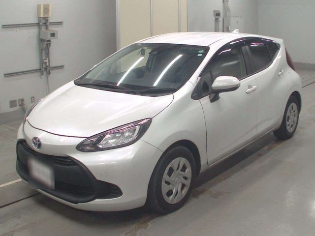 TOYOTA AQUA 2022