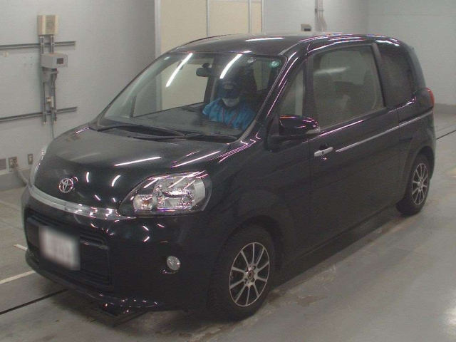 TOYOTA PORTE 2014