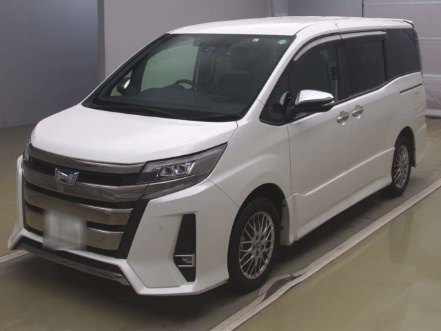 TOYOTA NOAH 2021
