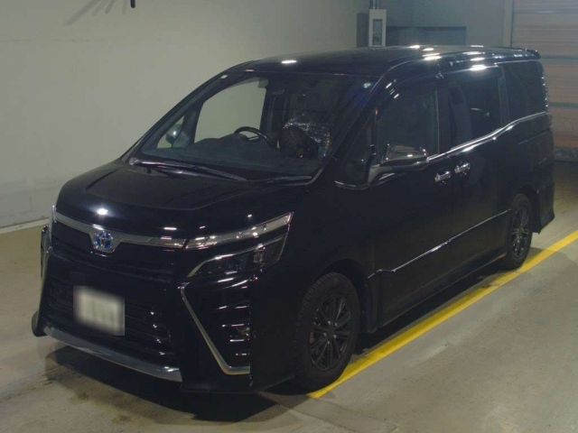 TOYOTA VOXY 2021