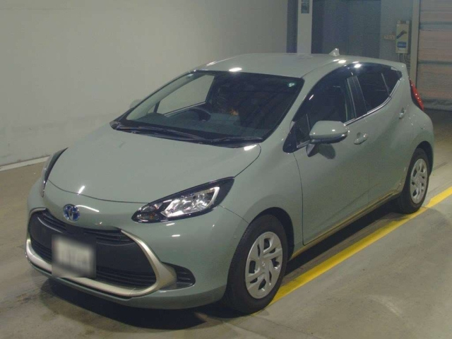 TOYOTA AQUA 2023