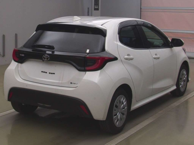 TOYOTA YARIS 2024