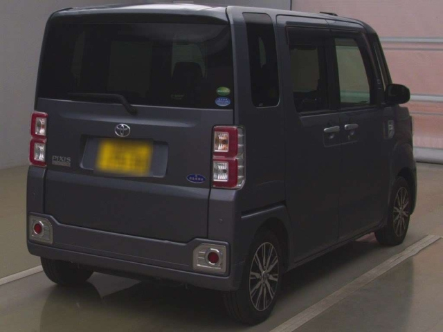 TOYOTA PIXIS MEGA 2019